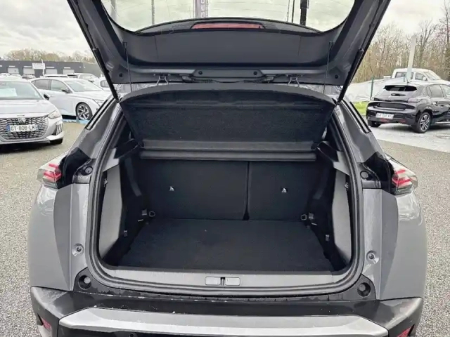 Peugeot 2008 hybrid 145 e-dcs6 — photo 70