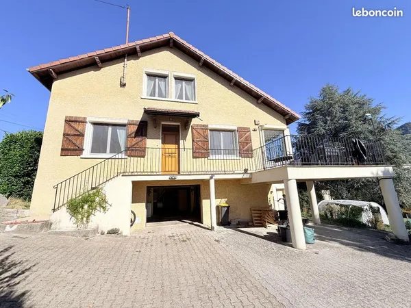 Maison 6 pièces 138 m²