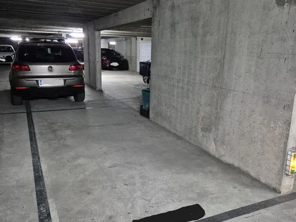 Emplacement de parking à louer à Plaisir Les Gâtines
