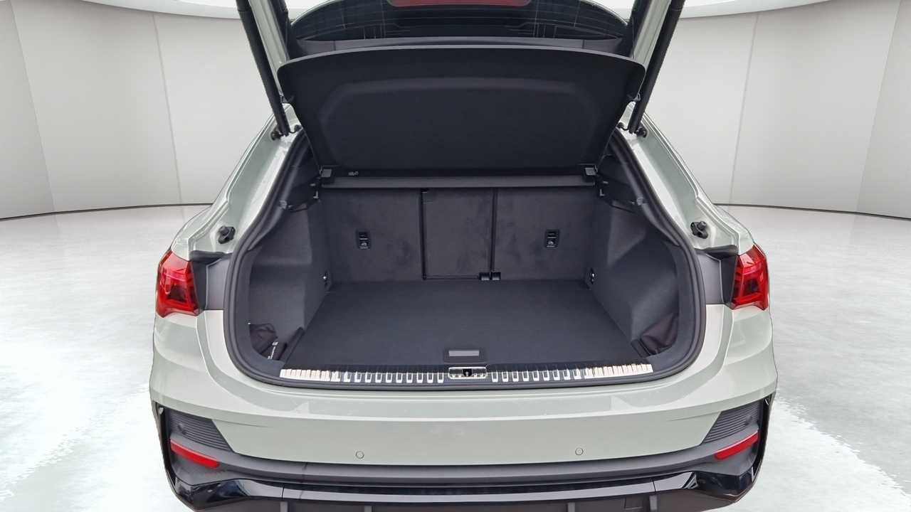Audi Q3 Sportback 35 TFSI 150 ch S tronic 7 — photo 11