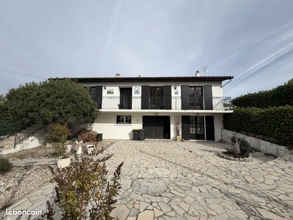 Maison 8 pièces 162 m²