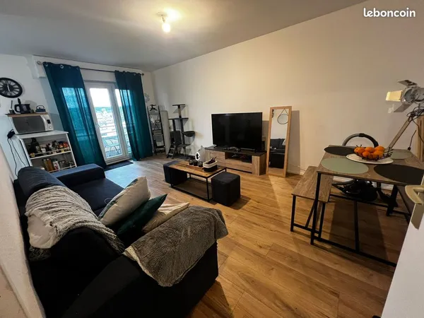 2P 46 m² refait à neuf, vue dégagée, box