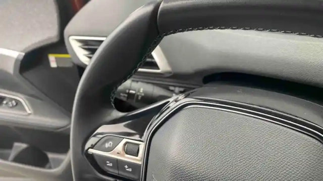 Peugeot 3008 1.2 puretech 130ch s&amp;s bvm6 — photo 21