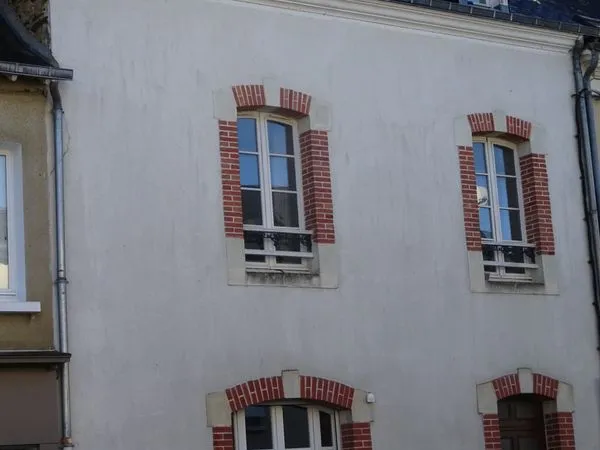 A louer appartement 3 pièces, 1 bis rue de la Gare, 1er étage à Meslay du Maine 53170