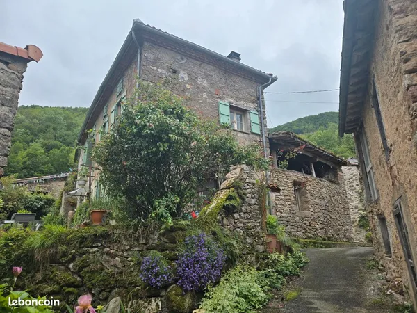 Maison de campagne rénovée - Havre de paix aux portes de Foix (Ariège-Pyrénées)