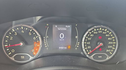 Jeep Renegade 1.4 MultiAir 140 - Longitude – 2015 – 84921 km – Essence – Boîte Manuelle — photo 37