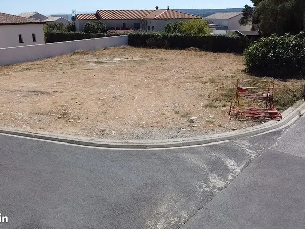 Nouveau terrain à bâtir 717 m²