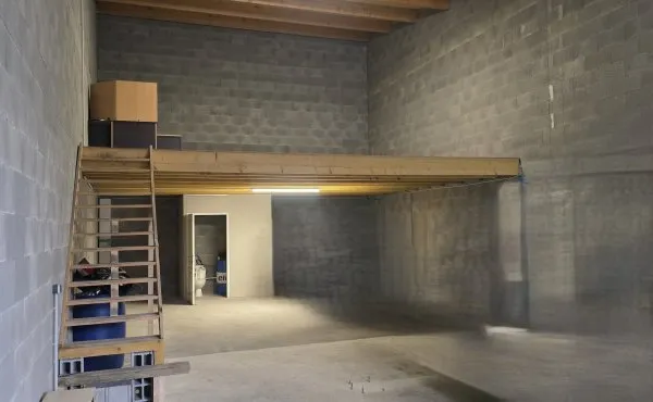 Local commercial 206 m²