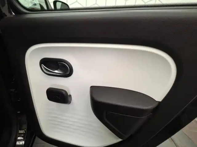 Renault Twingo iii sce 65 - 21 — photo 23