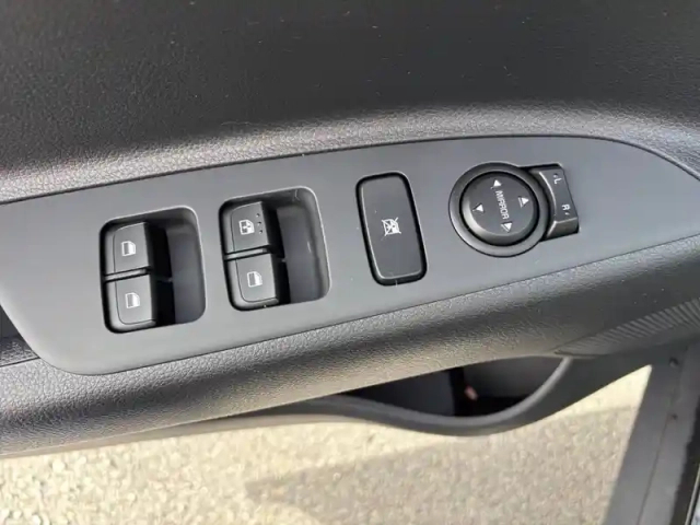 Kia Stonic 1.0 t-gdi 100 ch bvm6 — photo 89