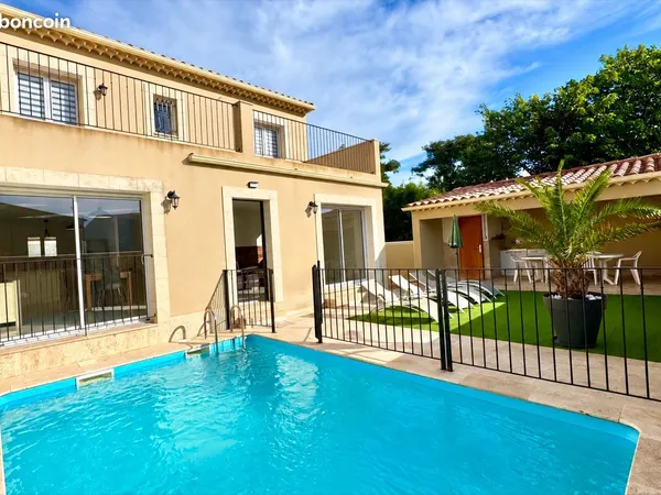 Villa avec piscine - 4 chambres - vendue meublée - potentiel gîte - althen-des-paluds