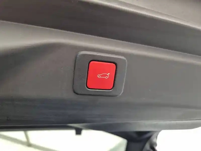 Peugeot 3008 hybrid 145 e-dcs6 — photo 22