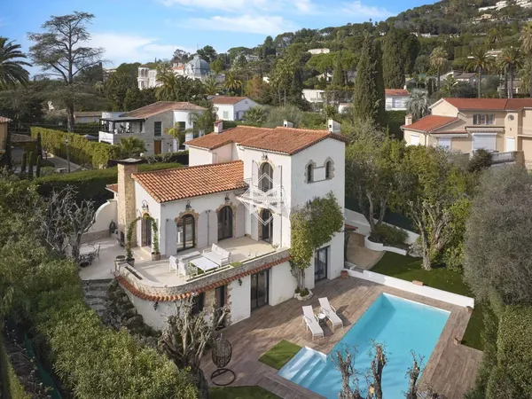 Villa 6 pièces 280 m²