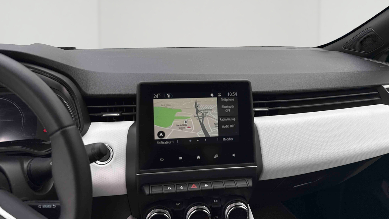 Renault Clio E-Tech full hybrid 145 — photo 16