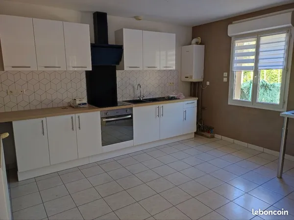 Maison 3 chambres + garage + jardin avenue de la Châtre