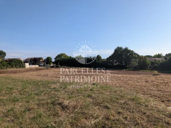 Terrain 786 m²