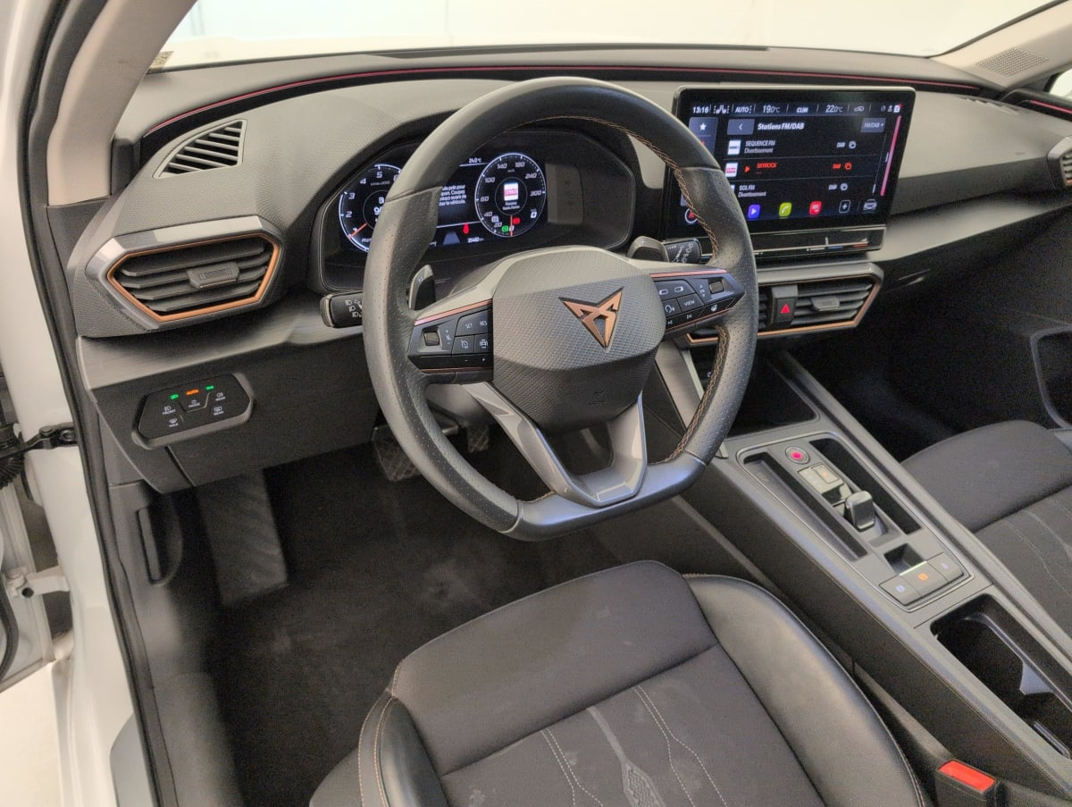 Cupra Leon — photo 15