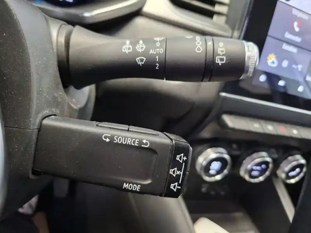 Renault Captur e-tech plug-in 160 - 21 — photo 39