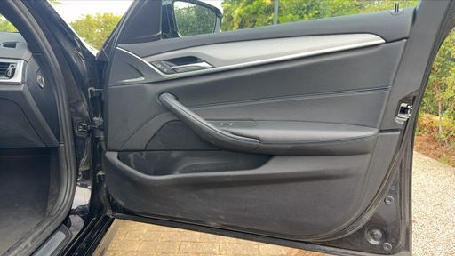 BMW Serie 5 Touring 520i 184 BVA8 - M Sport – 2021 – 73847 km – Essence – Boîte Automatique — photo 37