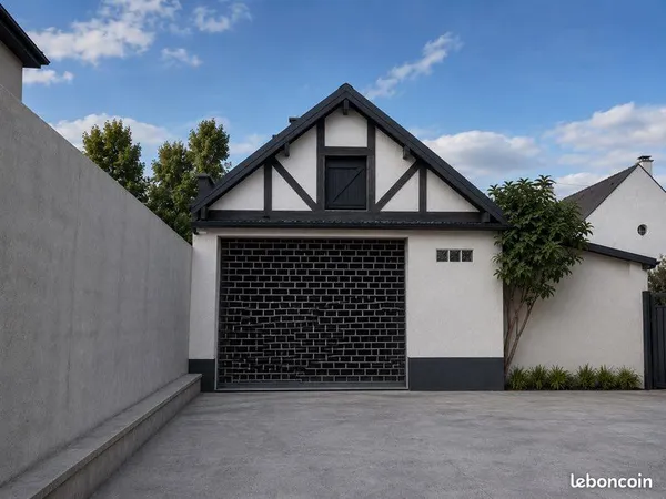 🏢 À LOUER - LOCAL / HANGAR 140 m² - FORT POTENTIEL JUSQU'À 180 m²