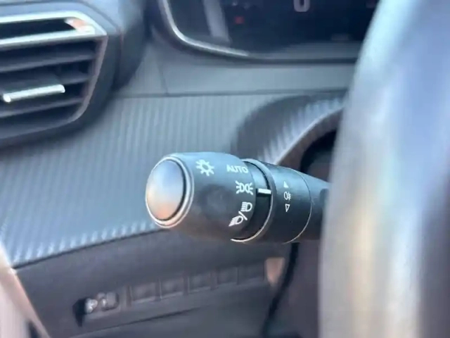 Peugeot 2008 puretech 100 s&amp;s bvm6 — photo 20