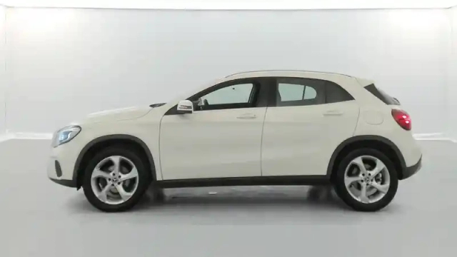 Mercedes Gla 180 d — photo 16