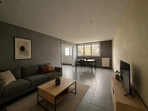 Appartement T4 de 93m2 rénové - La Métare