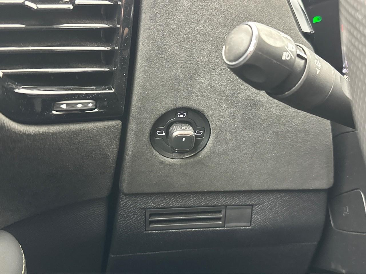 Ds Ds 4 bluehdi 130 eat8 performance line+ — photo 18