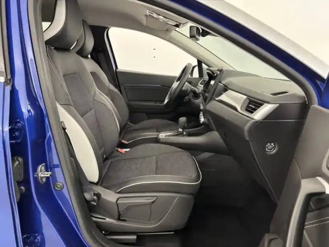 Renault Captur e-tech full hybrid 145 — photo 24