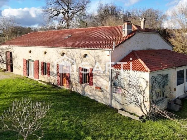 Maison 5 pièces 218 m²