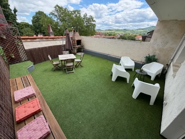Maison T5 avec terrasse et grand garage