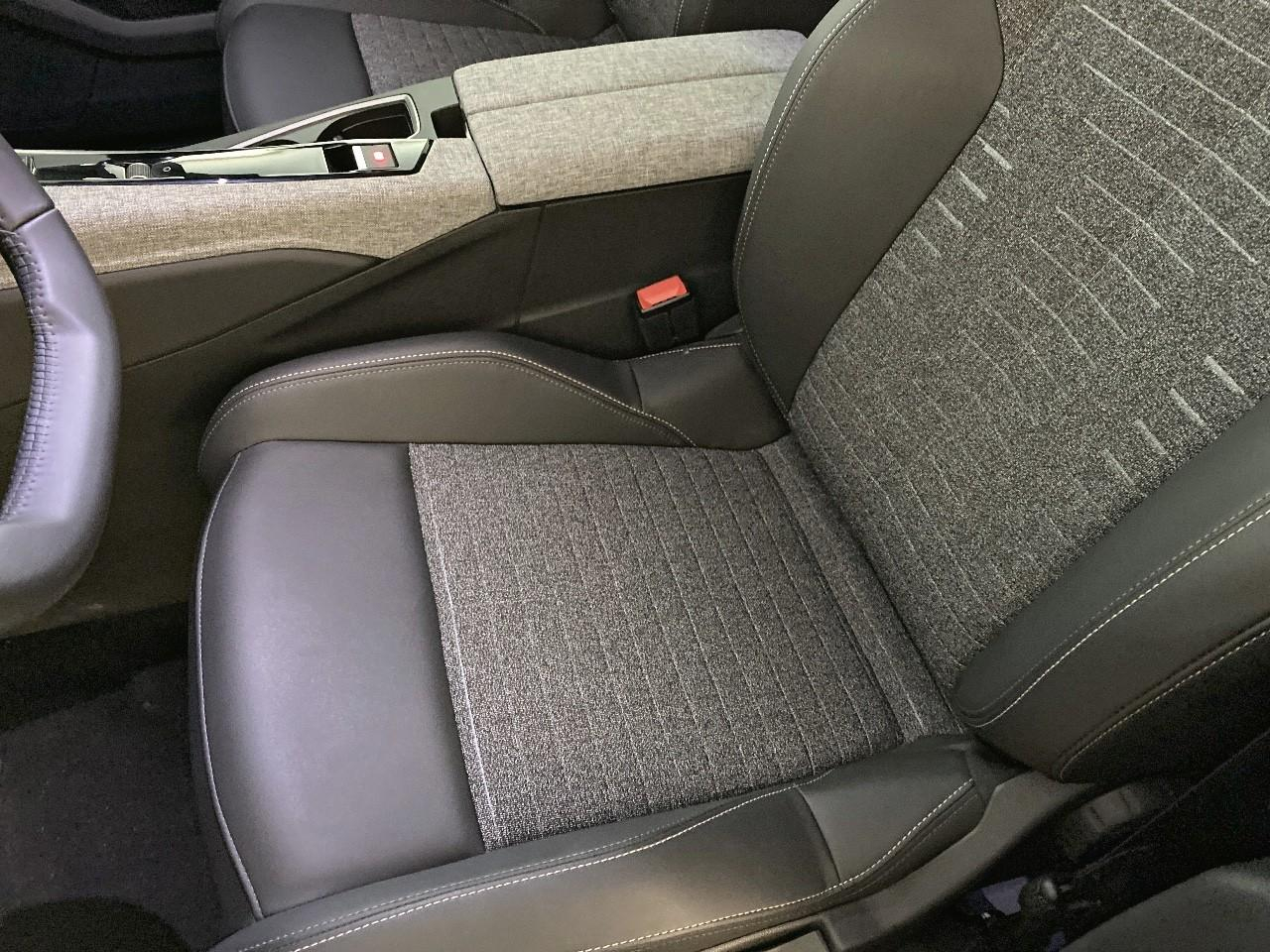 Peugeot 3008 electrique 210 ch 73 kwh allure — photo 9