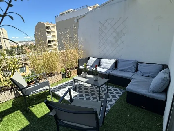 T2 meublé avec rooftop et terrasse de 25 m² - Marseille 10e / Timone