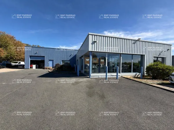 Local d'activité 450 m²