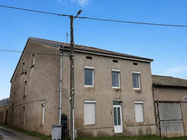 MANY - IMMEUBLE DE RAPPORT COMPOSÉ DE 4 LOGEMENTS - BONNE RENTABILITÉ