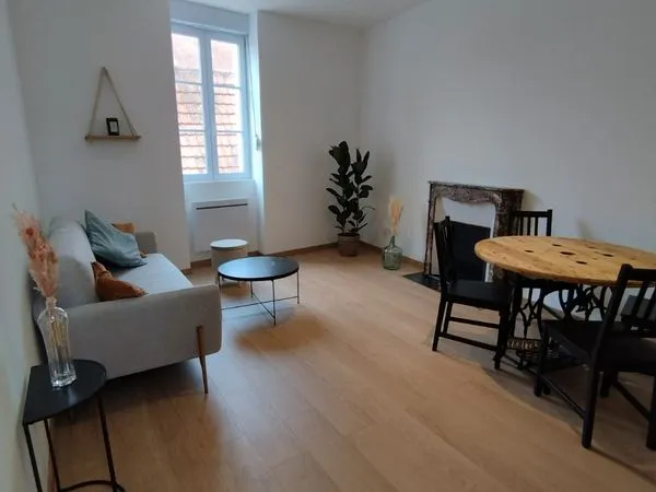 T2 meublé 39 m² - Chambre séparée - lumineux - proche place de la république