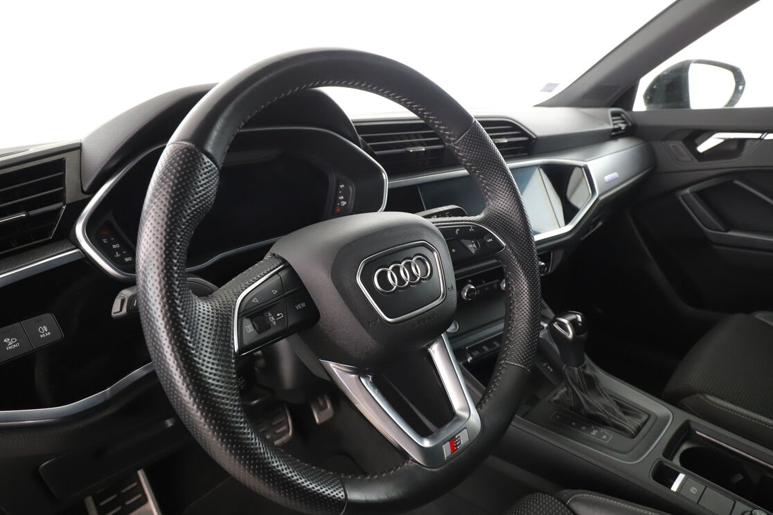 Audi Q3 Sportback 45 TFSI S Line Quattro S Tronic — photo 10