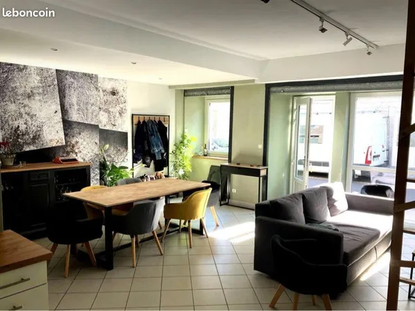 Location appartement centre Mazet-St-Voy