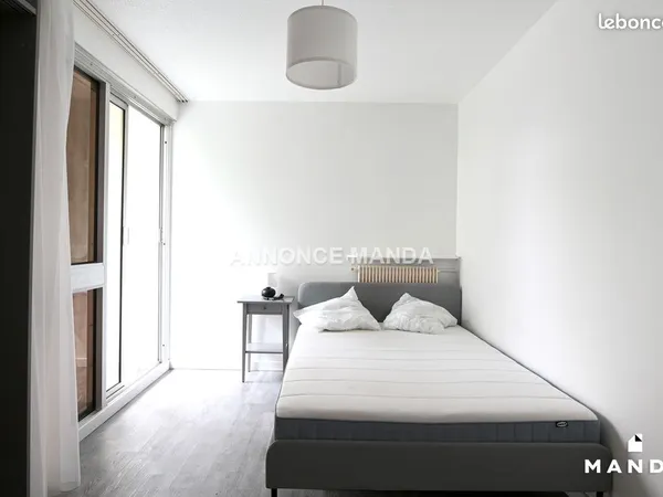 Chambre 5 pièces 12 m²