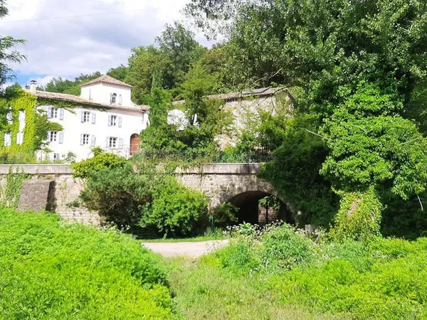 Mas 16 pièces 415 m²