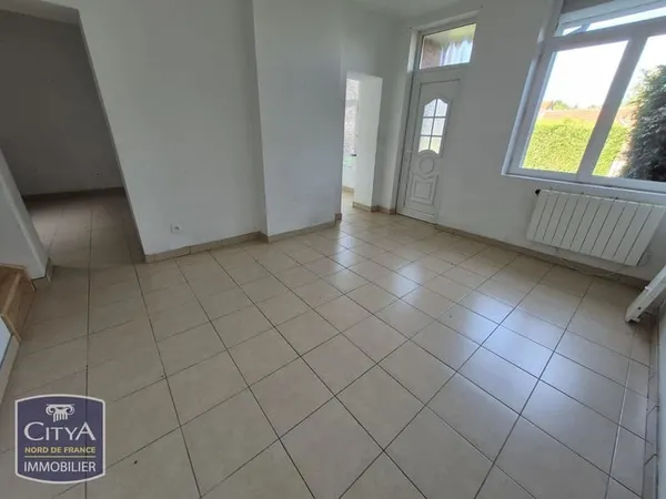 Maison semi mitoyenne avec jardin
