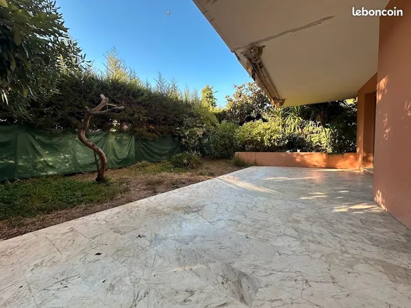 Appartement 2 pièces avec terrasse et jardin privatif - Antibes, quartier du Ponteil