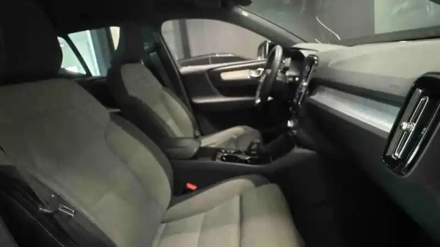 Volvo Xc40 t5 recharge 180+82 ch dct7 — photo 24