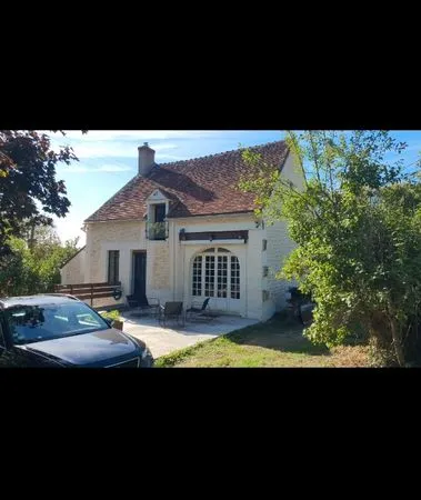 Propriété 16000m² dont 4500m² constructible. Puit, piscine....