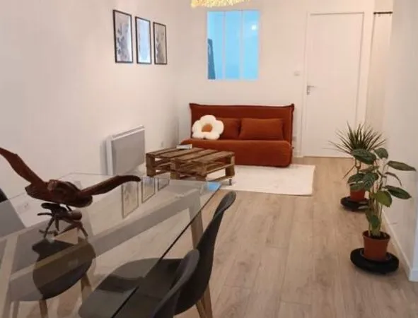 À louer : T2 rénové de 40 m² en centre-ville de Tarare (69170)