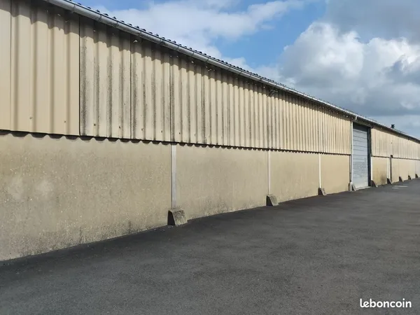 Local d’activité et entrepôt Location Torigny-les-Villes 600m² 2000€