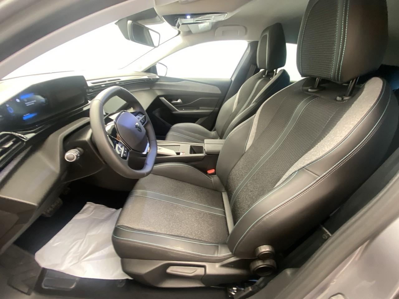 Peugeot 308 hybrid 145 e-dcs6 allure — photo 9