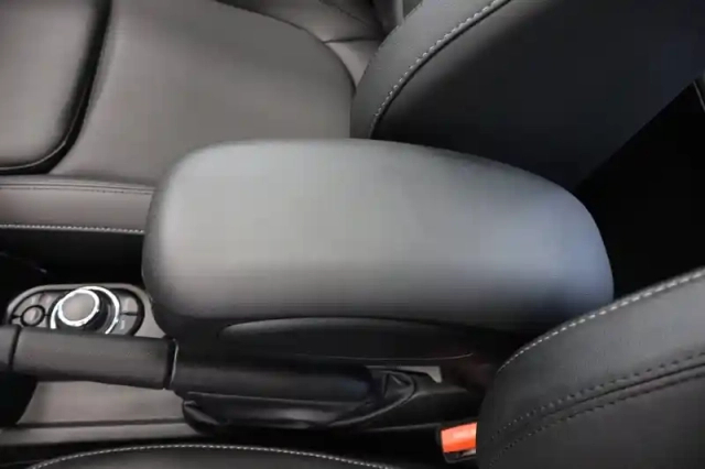 Mini Mini hatch 5 portes cooper 136 ch dkg7 — photo 22