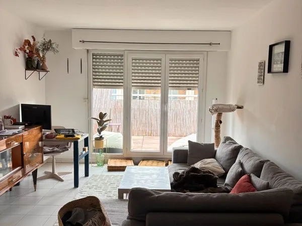 Sous-location T2 avec terrasse à Marseille