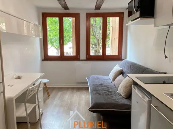 Studio 1 pièce 13 m²